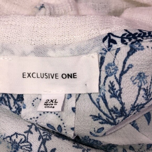 Exclusive One size 2X boho floral top - Picture 4 of 4